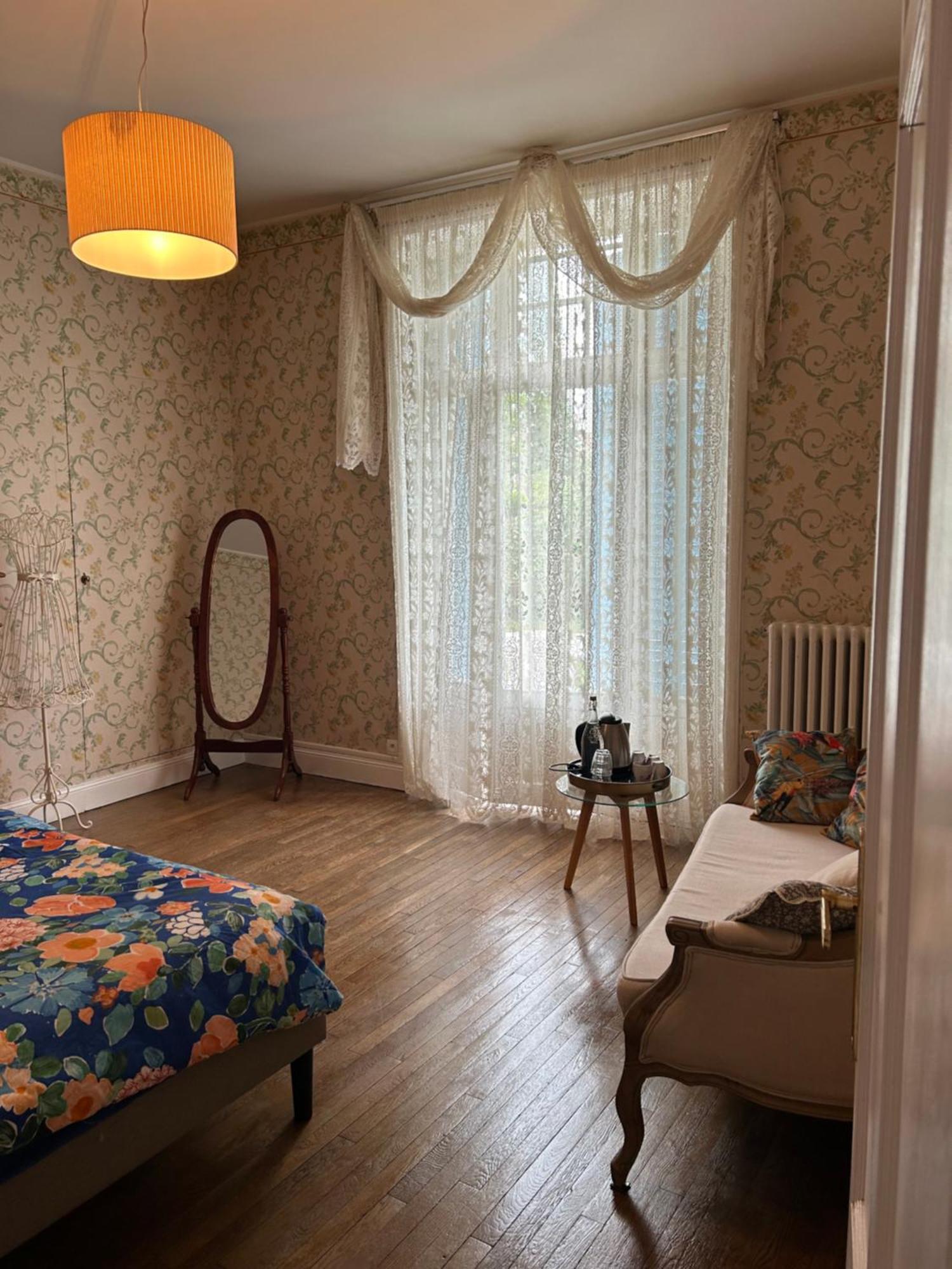 Holiday Home Villa Castel Marie Louise Néris-les-Bains Buitenkant foto