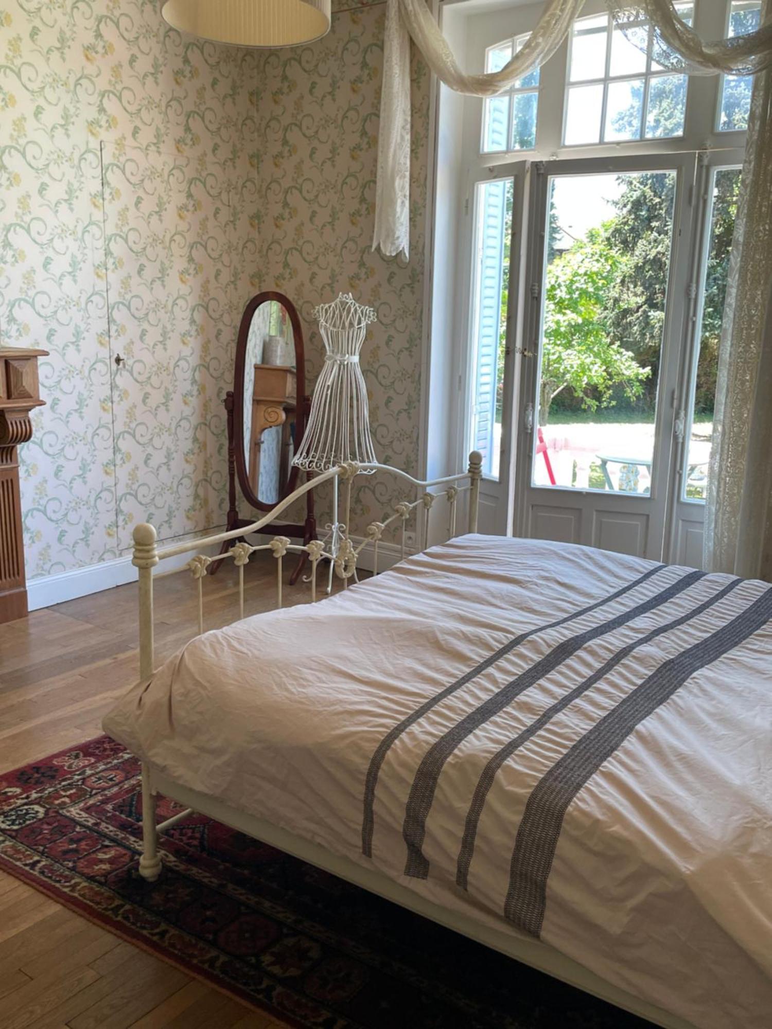 Holiday Home Villa Castel Marie Louise Néris-les-Bains Buitenkant foto