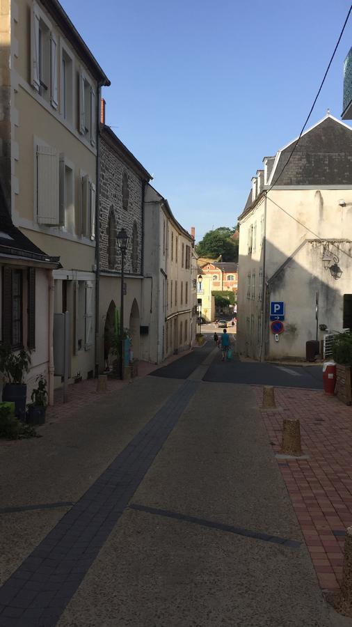 Holiday Home Villa Castel Marie Louise Néris-les-Bains Buitenkant foto